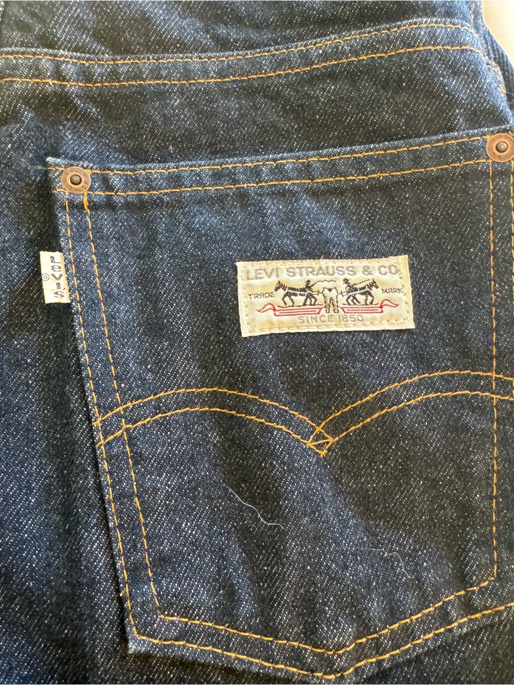 NWT Vintage 1977 Levi's Pre-Washed Dark Denim Straight Leg Jeans Womens 12